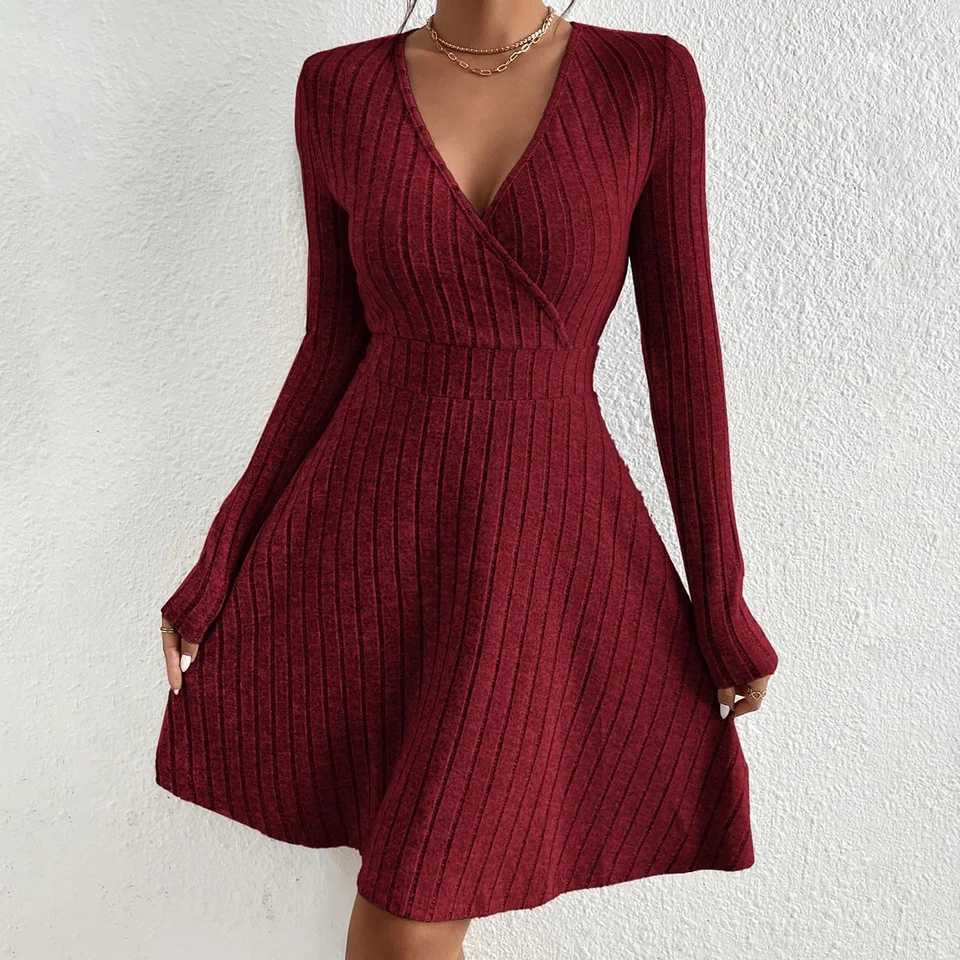 Ladies autumn and winter sexy Bodycon sweater mini skirt Slim V-neck long-sleeved knitted dress M260304