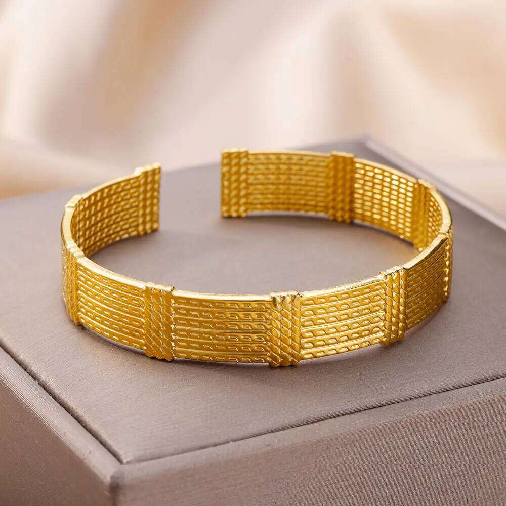 Retro Bangle for Women Gold Color Stainless Steel Bracelet Bangles 2024 Luxury Couple Jewelry Freeshipping pulseras XJ260303
