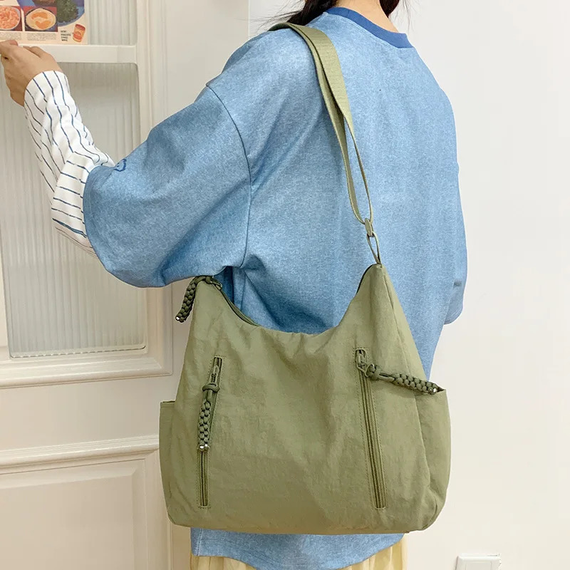 Nylon Messenger Bag Women Crescent Crossbody Bags Multi-Pocket Lightweight Shoulder Bag Travel Tote Handbag Female Shopping Bag 260306