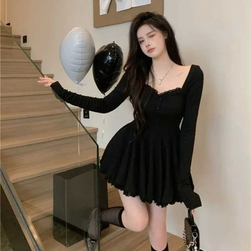 Sexy Korean Dress French Style Waist Closed Long Sleeve Collarbone Exposed Sweet Lace-waisted Pleated A-line Tutu Skirt a02 M260304