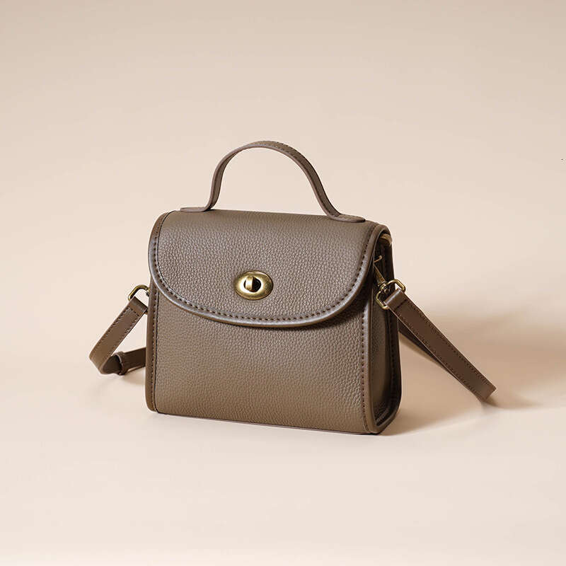 Luxury Shoulder Bags Totes Hobo New Genuine Leather Single Women S Cowhide Envelope Versatile Fashion Crossbody Bag Niche Casual Handbag SENYY