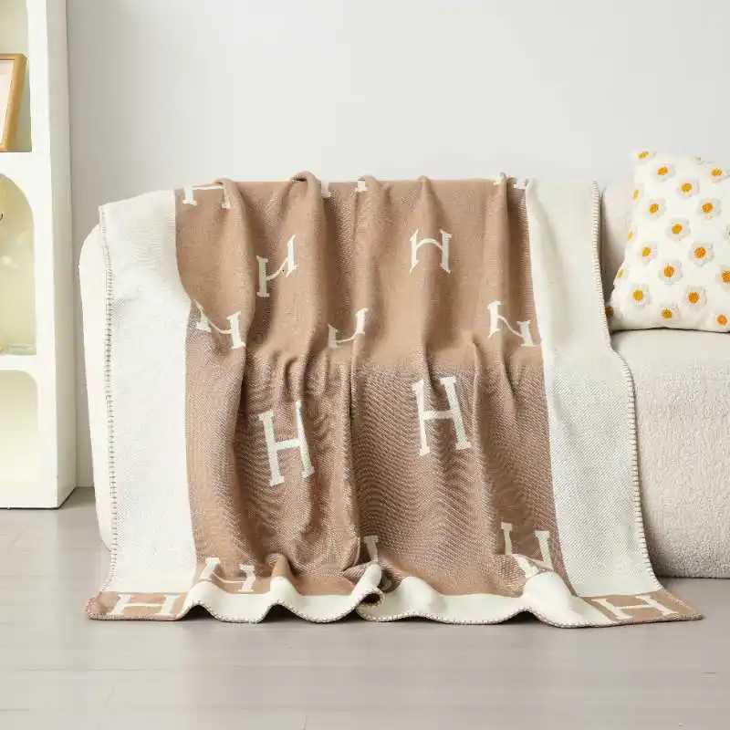 2026 New H Jacquard Knit Throw Blanket, Soft Reversible for Sofa, Office Nap, and Air Conditioning UseT260304