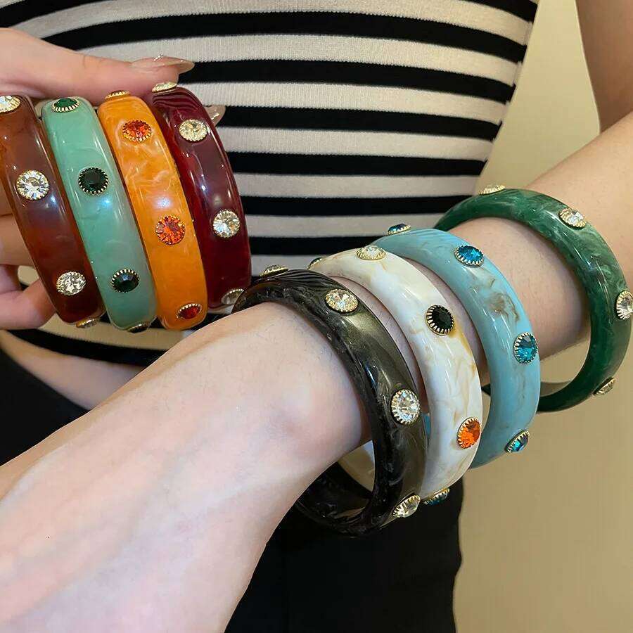 8 Colors Retro Punk Inlaid Rhinestones Resin Bangles Round Irregular Smudging Bangle Bracelets for Women Men Holiday Jewelry F XJ260303