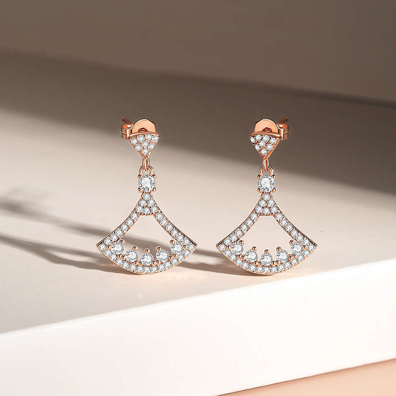 Fan-shaped Skirt Earrins Irls Fashionable And Liht Luxury Ins-style Eometric Zircon Earrins