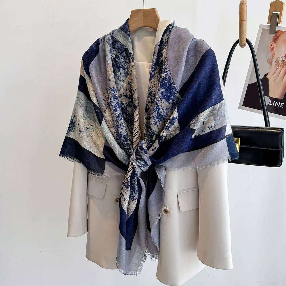 130*130cm Large Shawl Beach Wraps Women Luxury Printed Square Scarf Retro Tassel Scarves Bandanas Elegant Hijab XJ260304