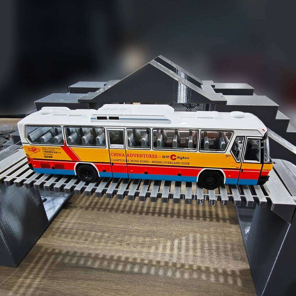 XCRATOYS BFC6120 Simulation Bus 1/64 RC Electric Remote Control Model Alloy Car Body Adult Children's Toys Z260303