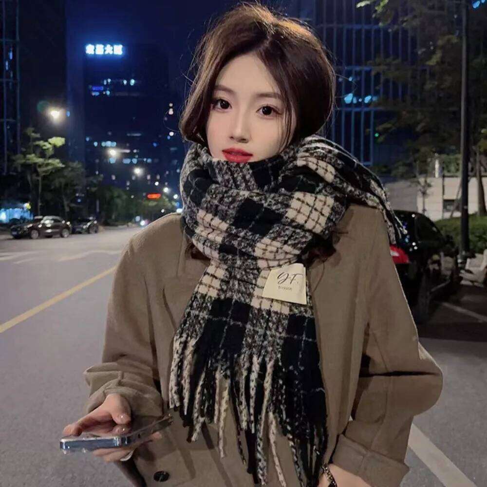Women's Cashmere Scarf Green Plaid Vintage Winter Korean Thick Warm Long Tassel Shawl Neck Christmas Gift Fashion Accessories XJ260304
