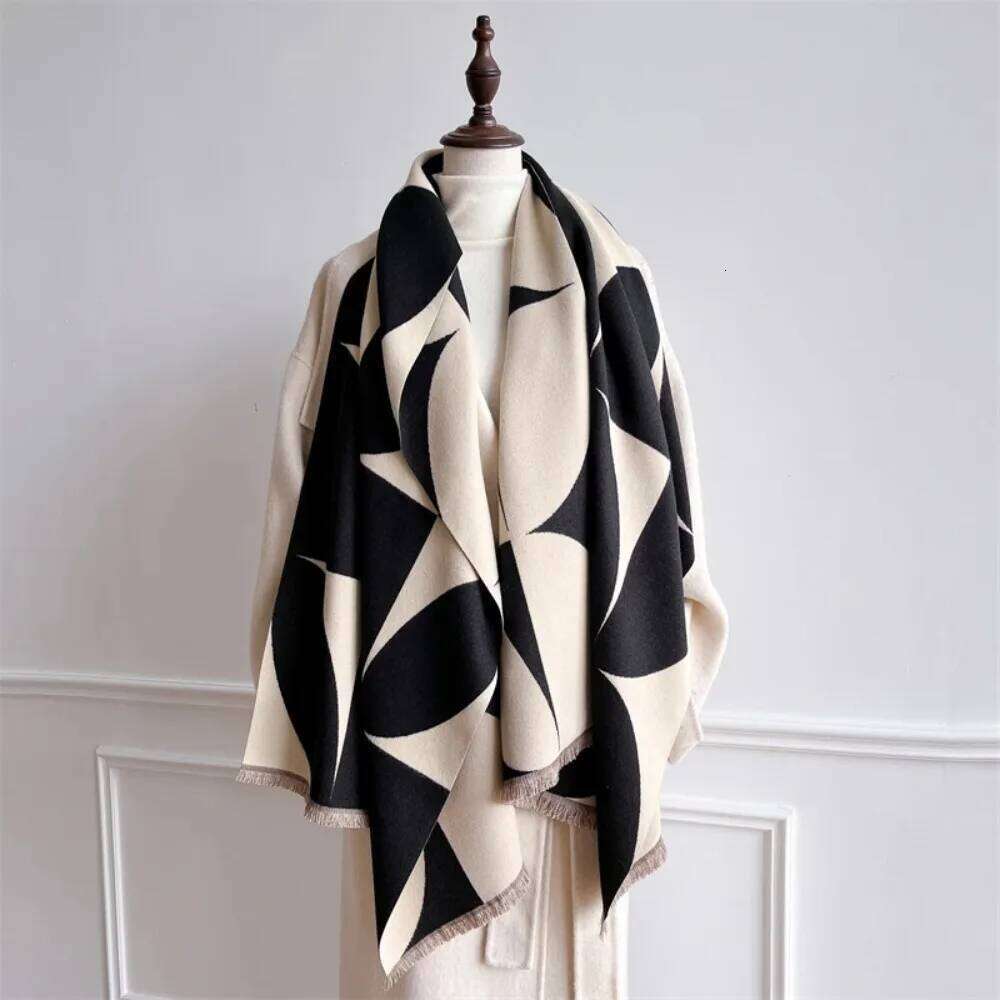 Luxury Brand Cashmere Women Floral Scarf Winter Warm Shawl and Wrap Bandana Pashmina Female Foulard Square Thick Blanket Poncho XJ260304