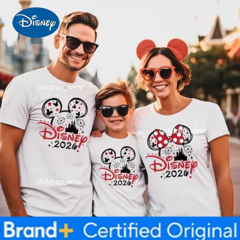 Disney 2026 Journey Mickey T-shirt Minnie Boys/Girls T-shirt Family SetSummer Vacation Festival Street Dressing Top 1pcs H260304