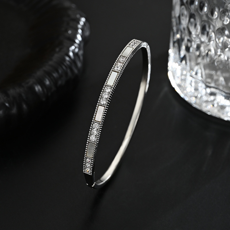 Real gold-plated micro-inlaid zircon luxury hand jewelry for women high-end natural shell geometric bracelet trendy bracelet 240521