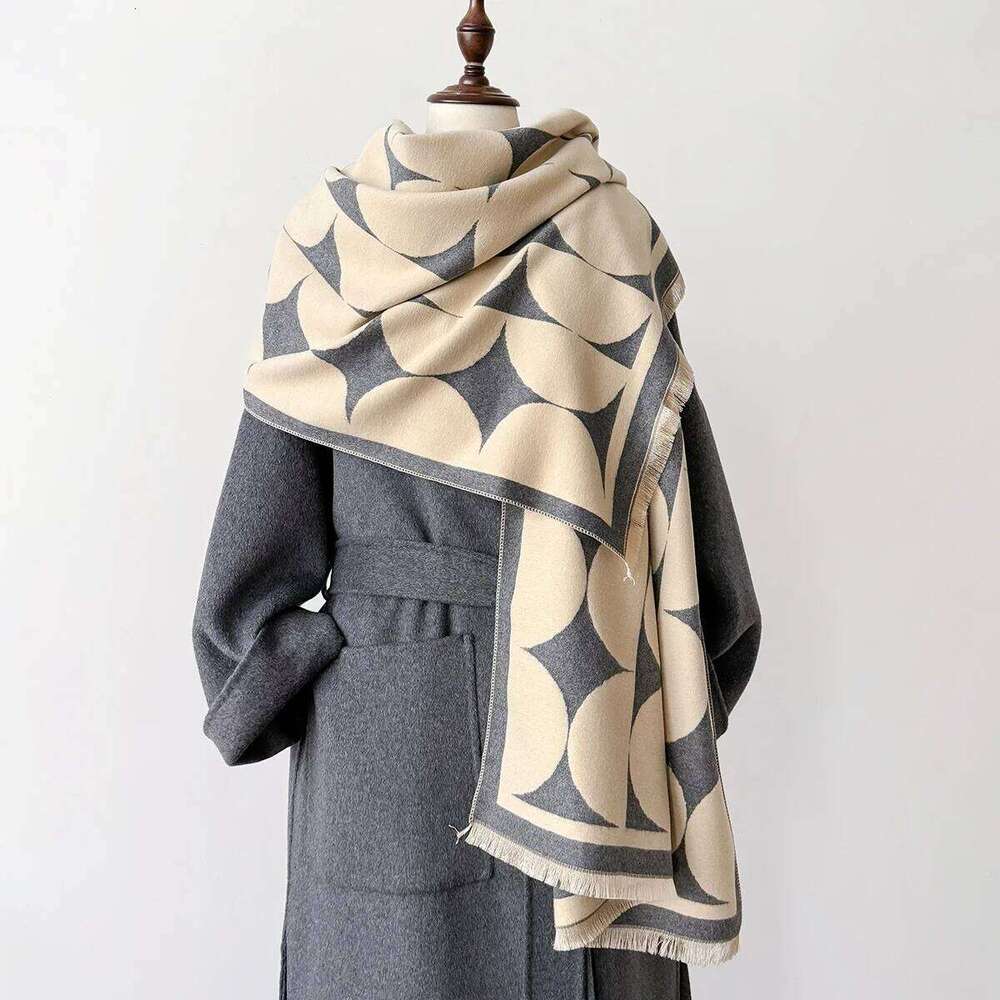 2025 New Luxury Dot Print Long Scarf for Women Warm Winter Cashmere Pashmina Scarves Shawls Female Thick Blanket Wraps Foulard XJ260304