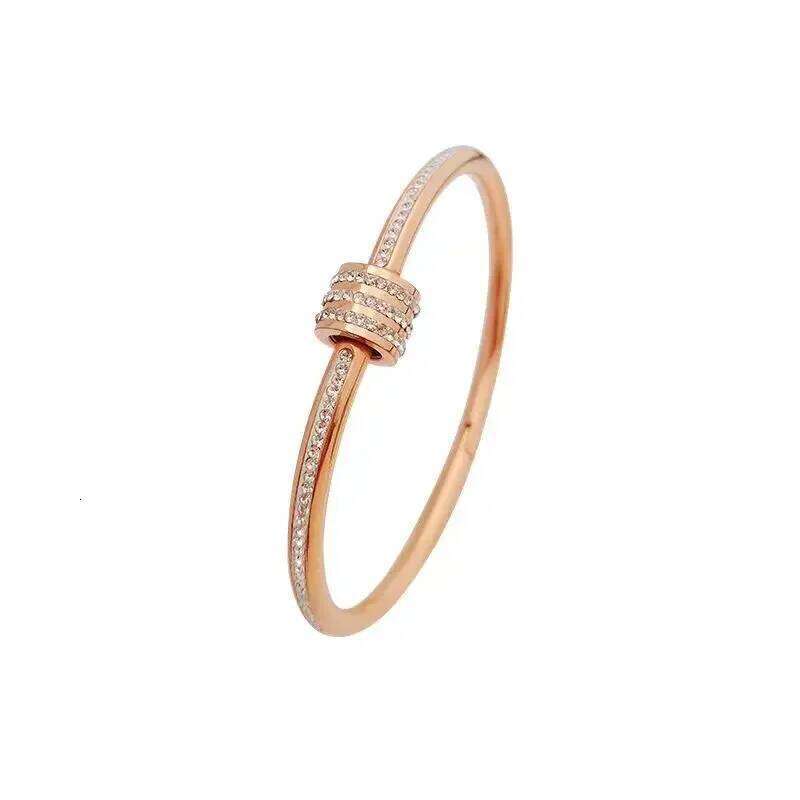 Titanium Steel Rose Gold Color Bangles for Women Girls Trend Waterproof Jewelry Luxury Sparkling Zircon Bracelet Bangle XJ260303