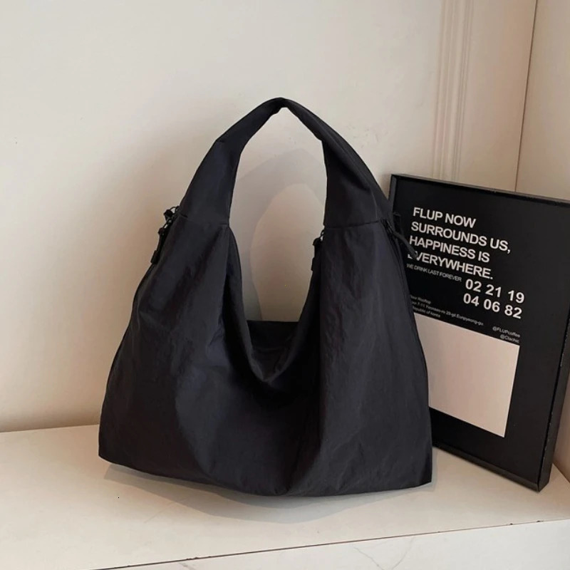 Chic Solid Color Nylon Tote Bag with Multiple Zipper Pockets Large Capacity Casual Shoulder Bag for College Work Everyday Use 260306