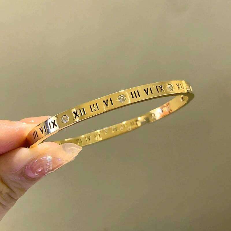 316L Titanium Gold And Silver Bracelet Fashionable Classic Stainless Steel Bangle Inlaid With Zircon,For Womens Daily Wear XJ260303