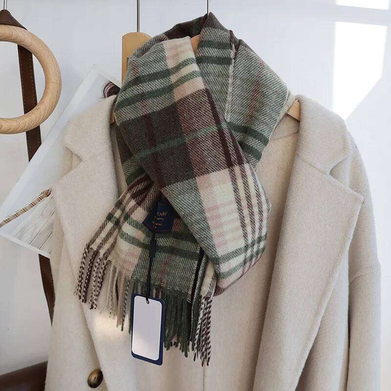 New Fashion Design Pure Wool Plaid Women Men Scarf British Classic Warm Couple Scarves High Quality Multicolored Tassel Muffler XJ260304
