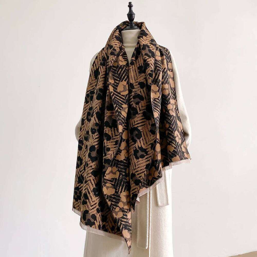 New Luxury Winter Cashmere Retro Leopard Print Scarf Women Warm Pashmina Poncho Scarves Fashion Shawl Thick Foulard Bufanda XJ260304