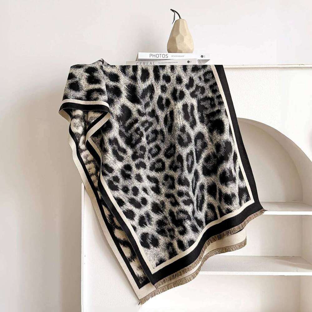 New Elegance Two-Sided Leopard Print Scarf Warm Fringe Pashmina Shawl Autumn and Winter Outdoor Coldproof Windproof Blanket XJ260304