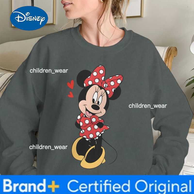 Disney Playful Mickey Mouse Minnie Valentine Sweatshirt Women Men Long Sleeve Crewneck Pullover Fashion Classic Character Sweatshirts H26030411