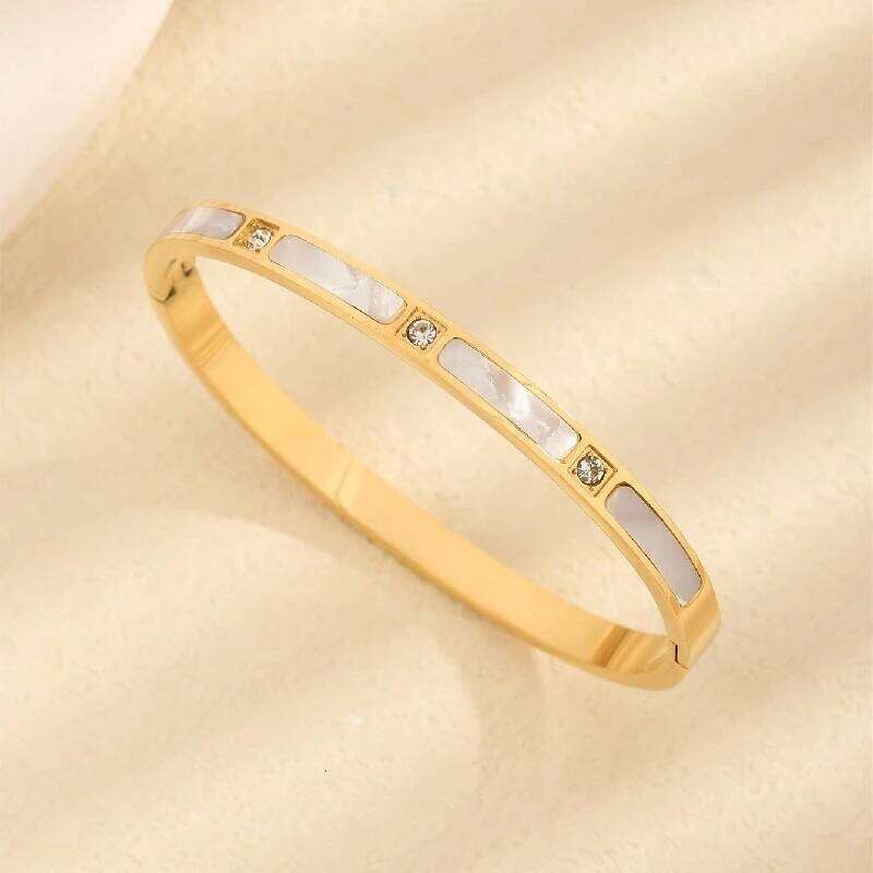 New style simple gold-plated titanium steel bracelets diamond-encrusted shell bracelet XJ260303