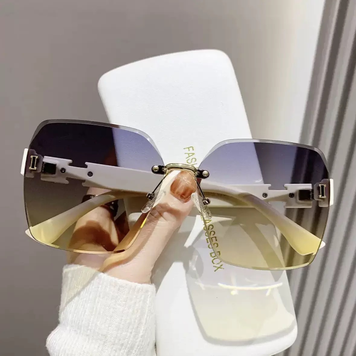 2026 New Frameless Sunglasses For Women UV Protection And Sun Shading, Korean Style Sunglasses For Men Designer Sunglasses Large Frame UV Protection G