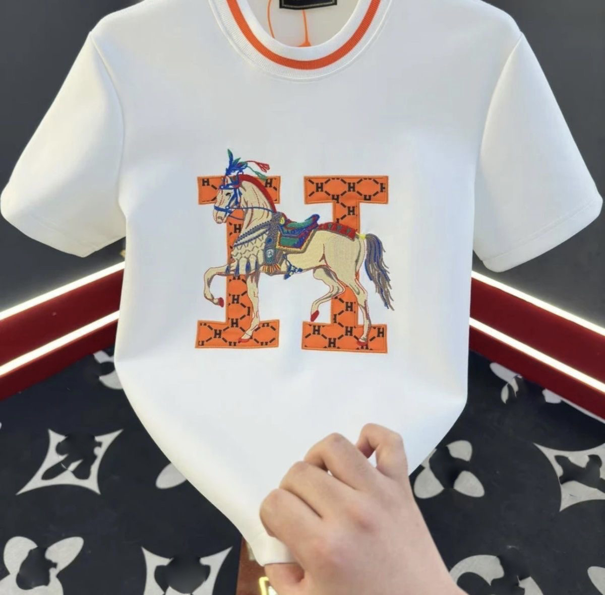 Designer T-shirts Mens and Womens T-shirts Fashion T-shirts Tops Loose Shirts Unisex T-shirts Classic Letter Print Trendy Summer Short Sleeve T-shirts - view 3