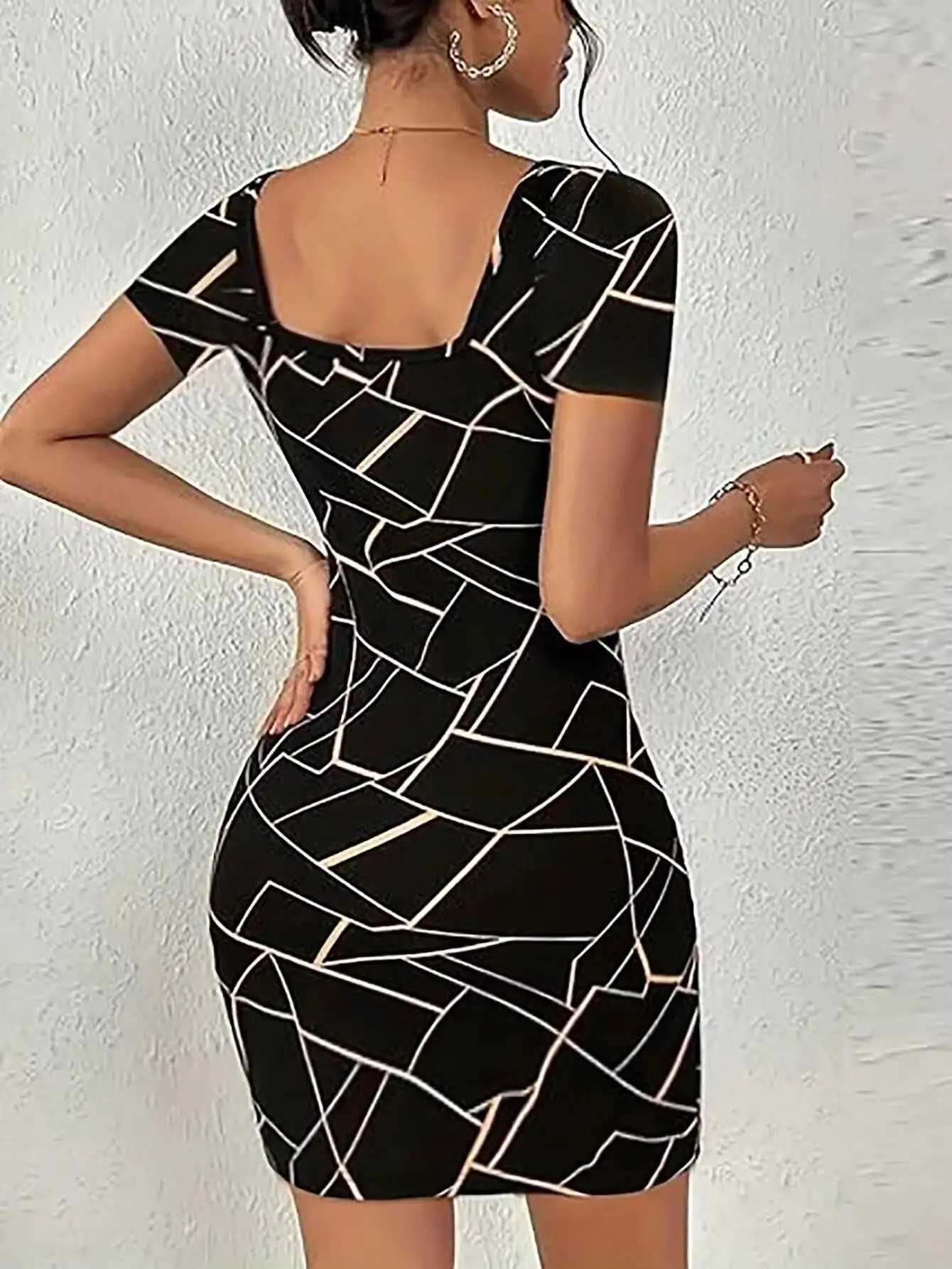 Women Dress Square Neck Short Sleeve Geometric Print Bodycon Mini Dress Sleek Spring Summer Chic Party Club Night Out Flattering M260304