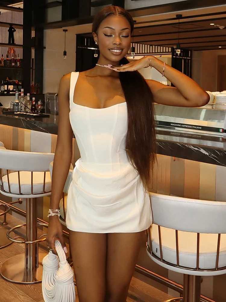 Weird Puss Elegant Christmas Dress Women Low Chest Sleeveless Ruched Patchwork Peach Hip Birthday Party Dating Skinny Clubwear M260304