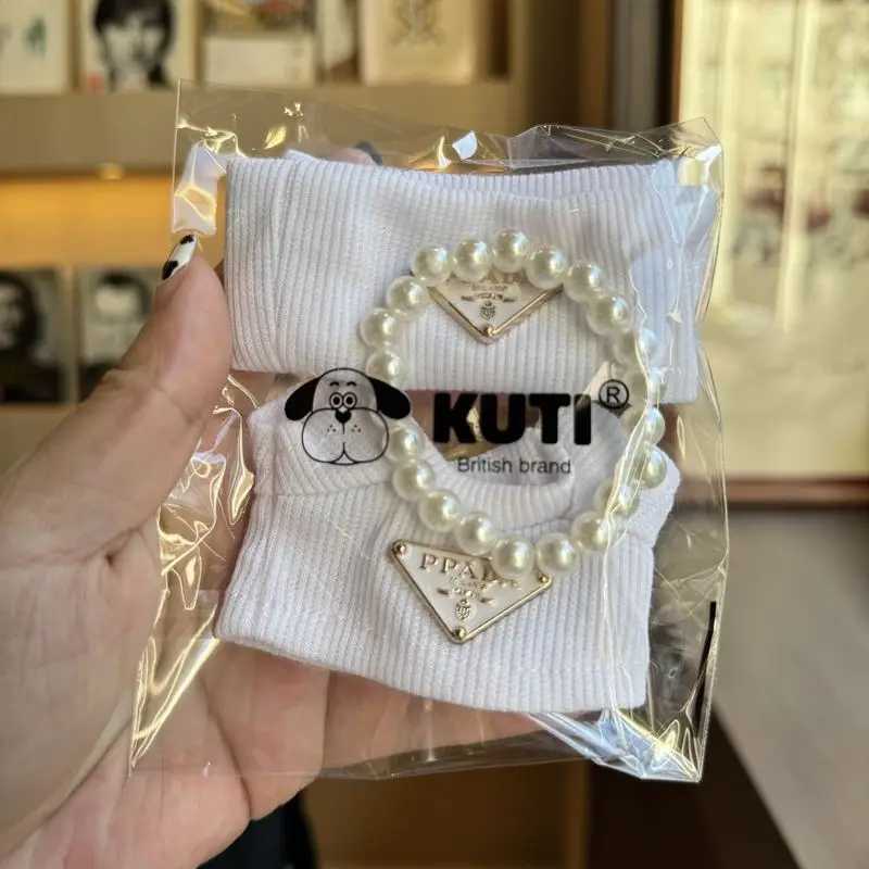 Ice Blue Luxury Knit Set with Triangle Badge Beanie & Pearl Necklace for Labubu Dolls Gift AccessoriesT260304