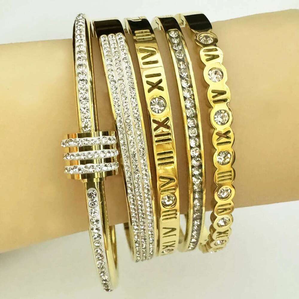 Titanium Steel Gold Color Bangles for Women Girls Trend Waterproof Jewelry Gift Luxury Sparkling Zircon Bracelet Bangle XJ260303