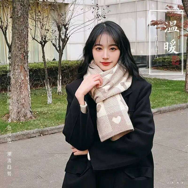 Autumn and New Korean Version Versatile Warm French Retro Cute Winter Multi-style Casual Heart Scarf Fashion Trend XJ260304