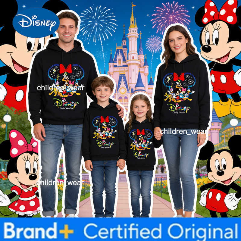 Disney 2026 Autumn Winter Vacation Parent-Child Hoodies 100 Cotton Mickey Friends Print Family Matching Hooded for Men Women H2603041