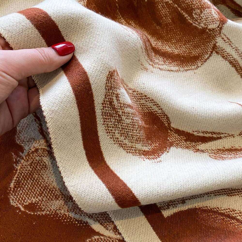 New Luxury Design Winter Two-Sided Cashmere Jacquard Scarves High Quality Women Thicken Wrap Shawl Ladies Brand Pashmina Scarf XJ260304