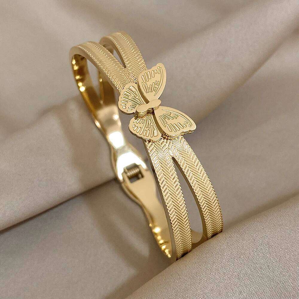 Trendy Butterfly Stainless Steel Charm Bracelet For Women Girls Sweet Gold Silver Color Waterproof Cuff Bangle Party Jewelry XJ260303