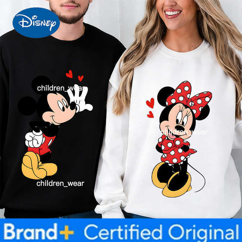 Disney Playful Mickey Mouse Minnie Valentine Sweatshirt Women Men Long Sleeve Crewneck Pullover Fashion Classic Character Sweatshirts H26030411