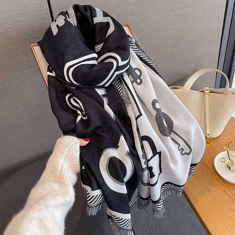 Luxury Thickened Warm Key Print Scarf Women's Long Tassel Pashmina Shawl Faux Cashmere Warps Autumn Winter High Quality Blanket XJ260304