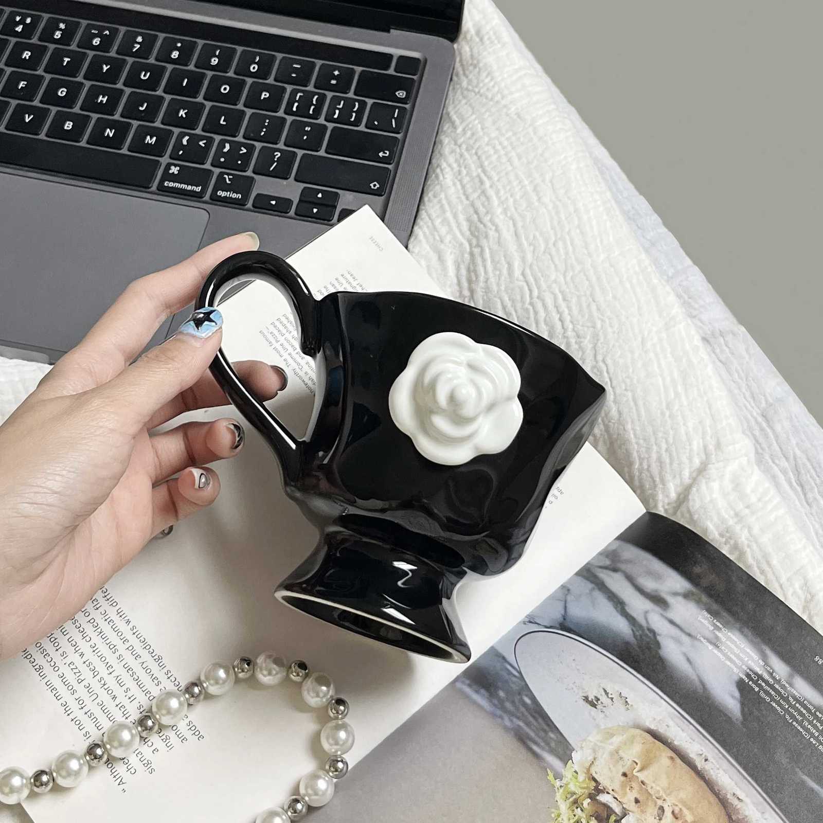 350Ml High-End Camellia Mug Exquisite Niche Design Ceramic Mug Afternoon Tea Camellia Ceramic Cup Mug Coffee Cup Gift SouveniT260304