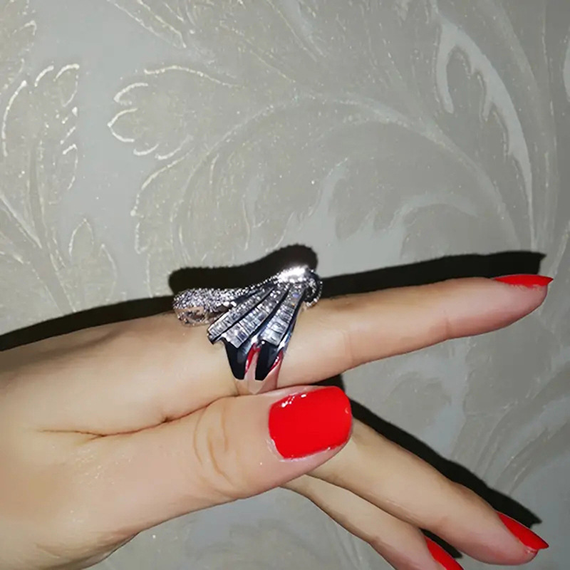 2026 Elegant Top Sell Wedding Rings Luxury Jewelry 10KT White Gold Fill Full T Princess Cut White Topaz CZ Diamond Gemstones Eternity Women Bride Ring