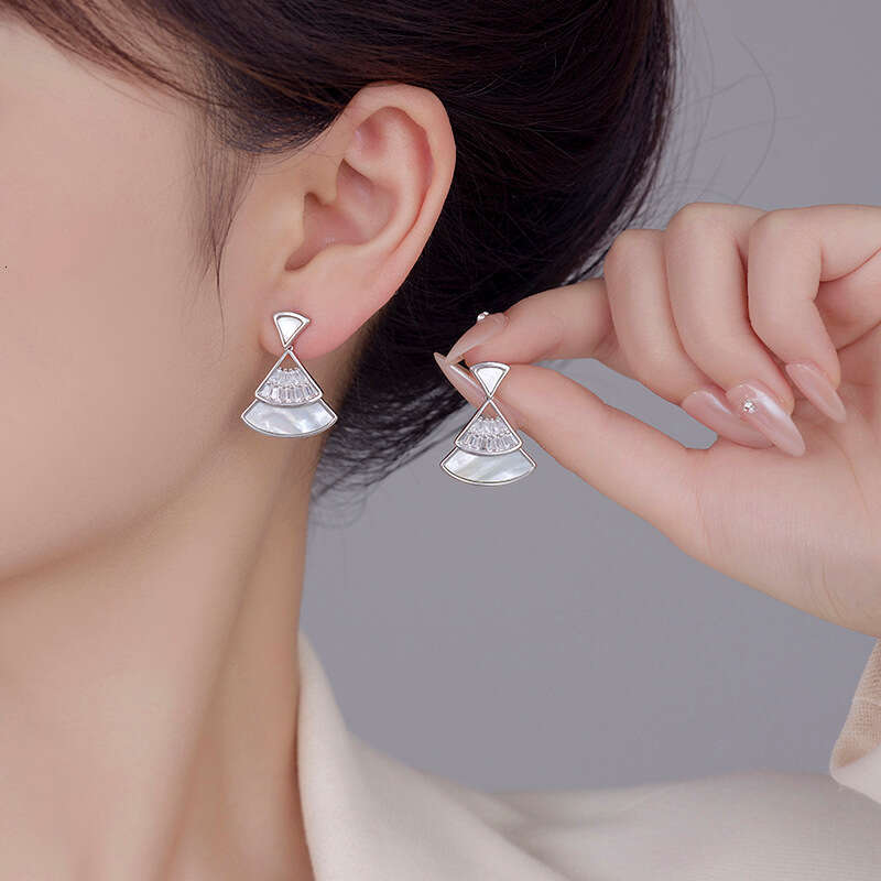 Korean-style Simple Fan-shaped Mother-of-pearl Earrings High-end Feel Inlaid With Zirconia 925 Silver Needle Studs