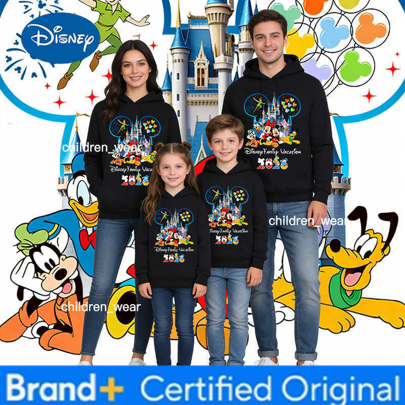 Disney 2026 Autumn Winter Parent-Child Hoodies Pure Cotton Hooded Sweatshirts Unisex Family Vacation Castle Friends Print H260304