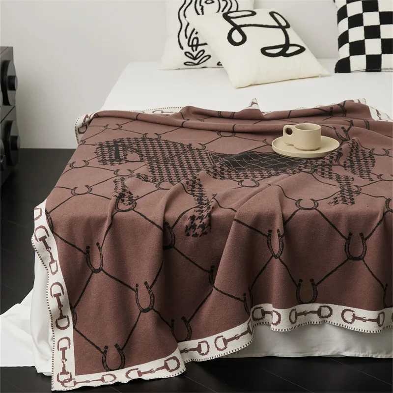 Horse Knitted Throw Blanket, Luxury Warm Decor for Sofa Living RoomT260304