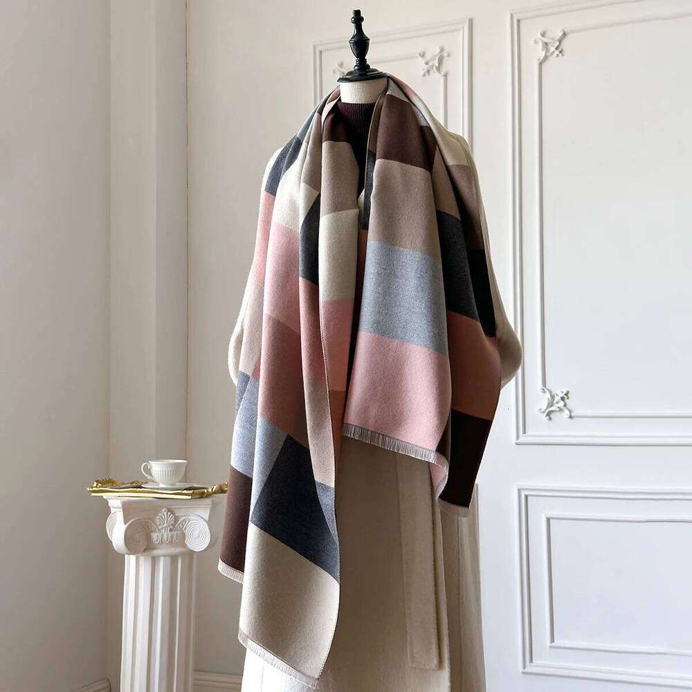 2025 New Luxury Winter Cashmere Patchwork Print Scarf Women Warm Pashmina Poncho Scarves Fashion Shawl Thick Foulard Bufanda XJ260304