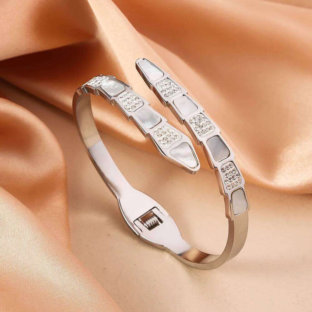 Shell Snake Bone Fashion Bracelet with Open Stainless Steel Bangle For Women, Cool Style, Personalized Jewelry Accessories XJ260303