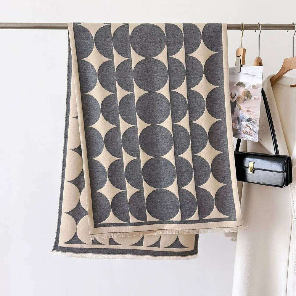 2025 New Luxury Dot Print Long Scarf for Women Warm Winter Cashmere Pashmina Scarves Shawls Female Thick Blanket Wraps Foulard XJ260304
