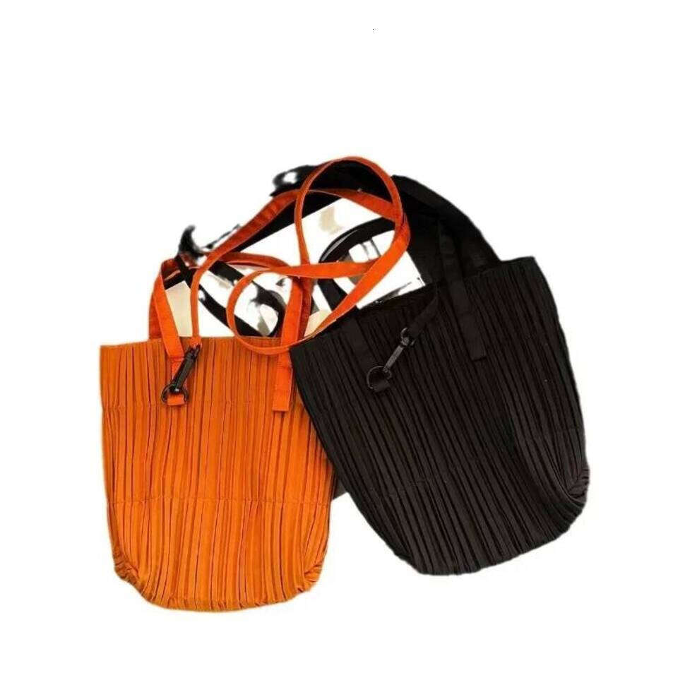 OLOEY Pleated Solid Color Fashion Casual Original Design Creative Large Capacity Handbag 2025 New