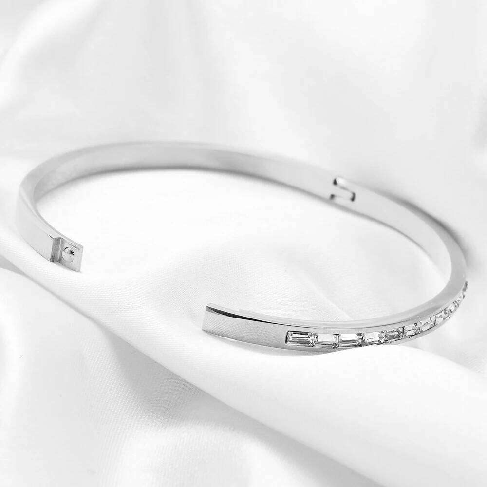 Fashion 4mm Open Stainless Steel Bracelet for Women Simple Luxury Zircon Bracelets Trendy Jewelry Girl Gifts Waterproof XJ260303