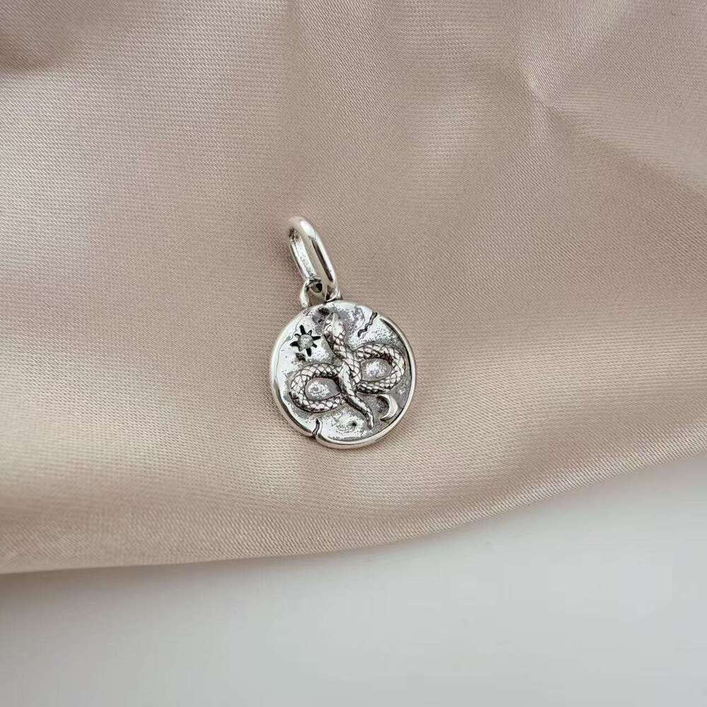 Coin Pendant Charms 925 Silver Vintage Round Seal Metal Golden Skull Compass Medal Beads Bracelets Necklaces Parts Fine Jewelry