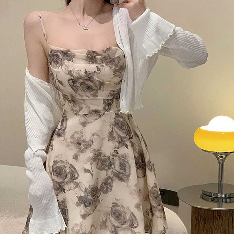 Dresses Women Ink Printed Waist Hollow Out Backless French Temper Chic Sundress All-match Sweet Sexy Girls Streetwear Summer M260304