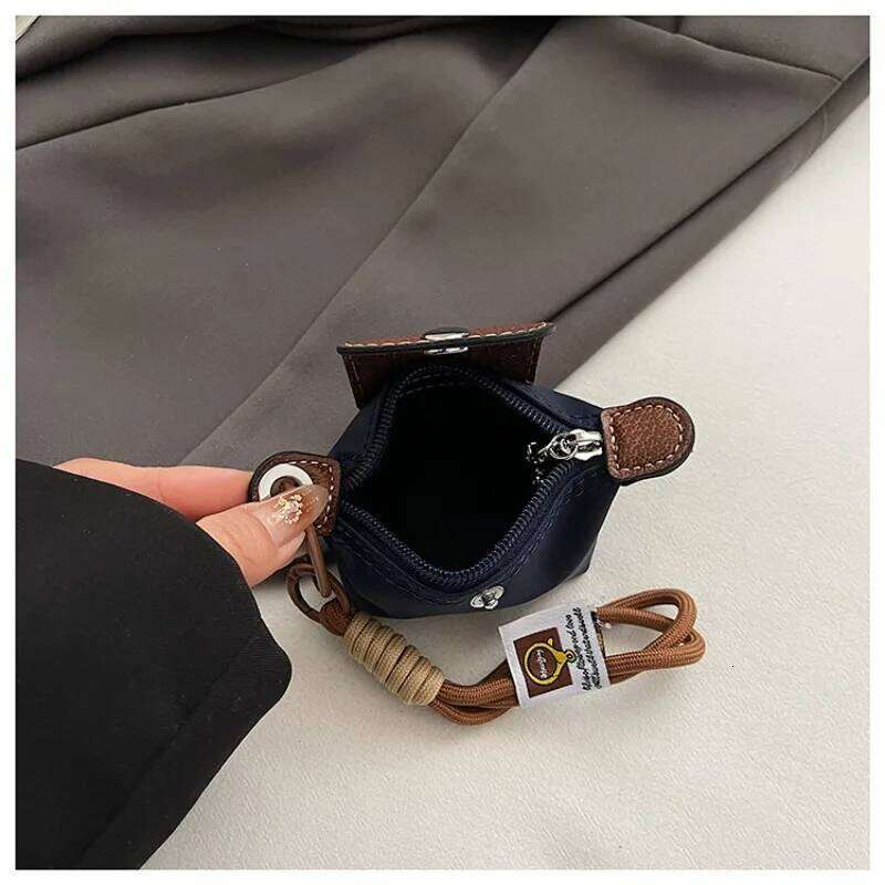 Lightweight Mini Makeup Oxford Cloth Dumpling Headphone Bag for Storage Bags Hanging Holds Small Items Bolsas Femininas 2025 C260304