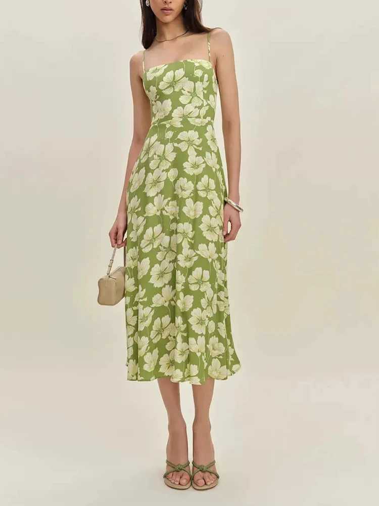 Summer New High Waist Big Hem Pleat Dress Elegant Lady Backless Fit Commute Dress Floral Printed Sleeveless Halter Evening Dress M260304