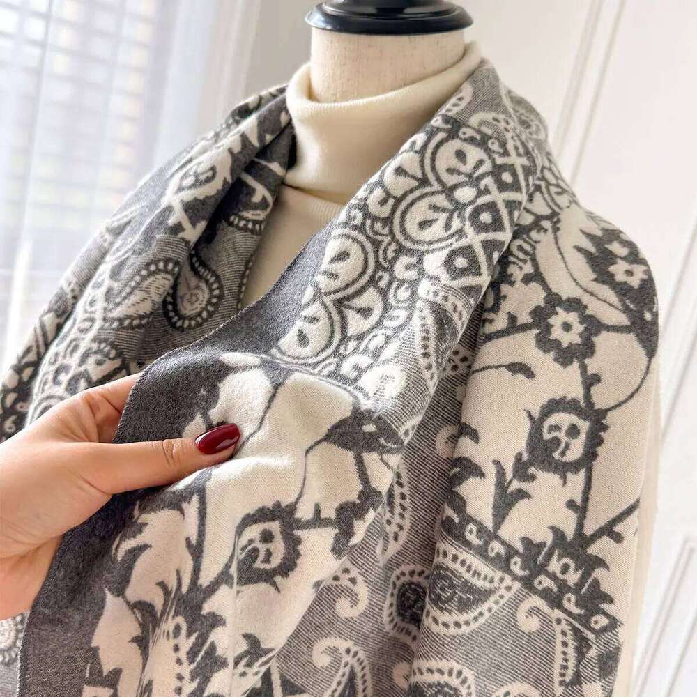 Fashion Brand Paisley Scarf for Women Warmer Winter Pashmina Two-Sided Print Scarves Shawls Female Thick Blanket Wraps Foulard XJ260304